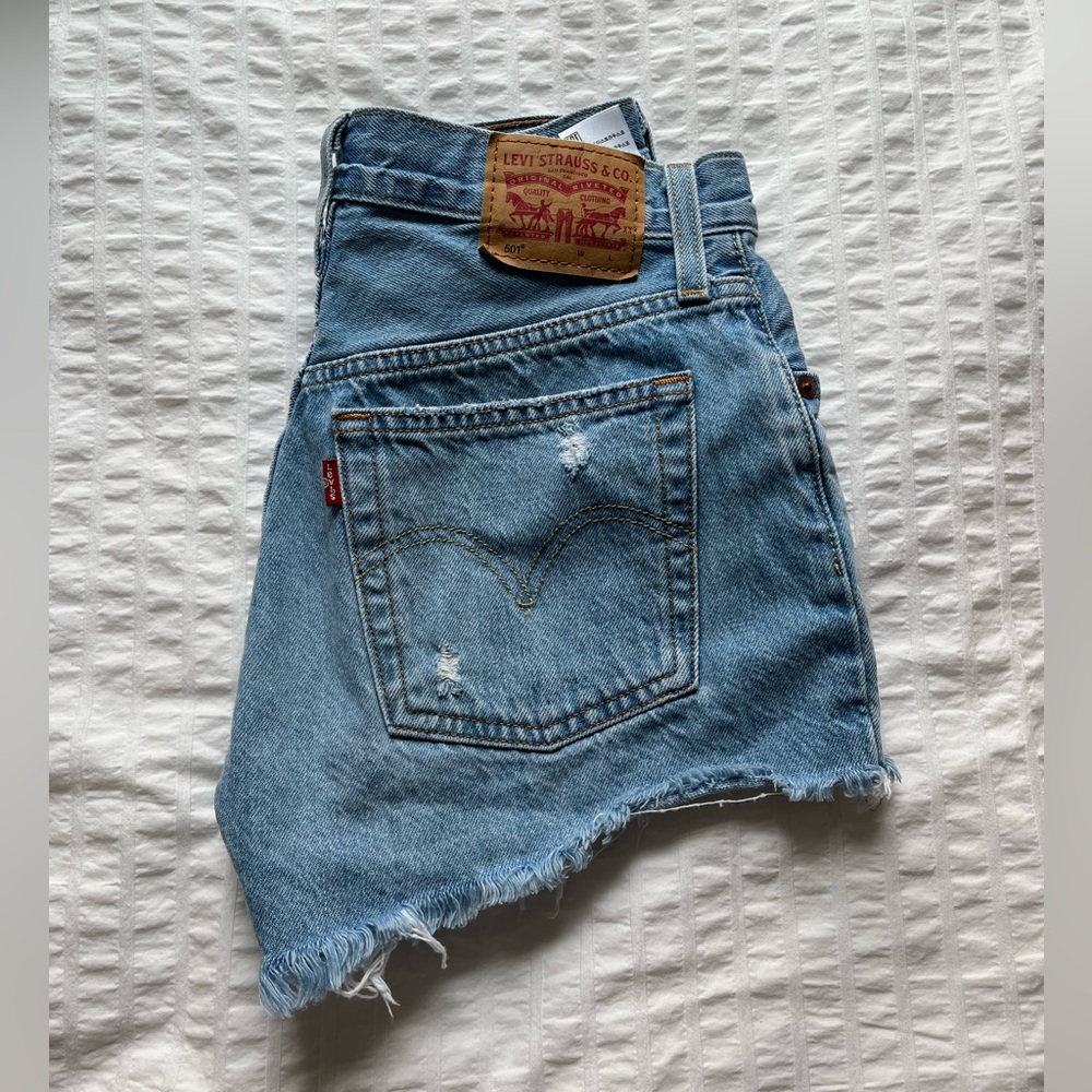 Levi Original 501 Jean shorts, size 24